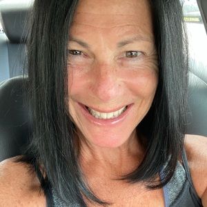 Meet your Posher, Hillary